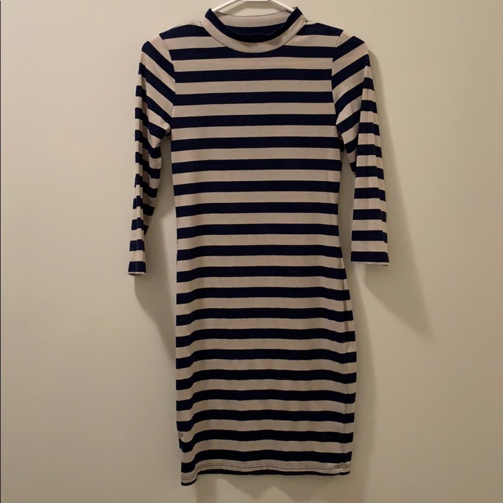 Quarter length t-shirt dress